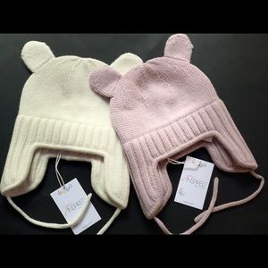 Warm knit hat for baby toddler girls. 100% merino organic wool superfine.